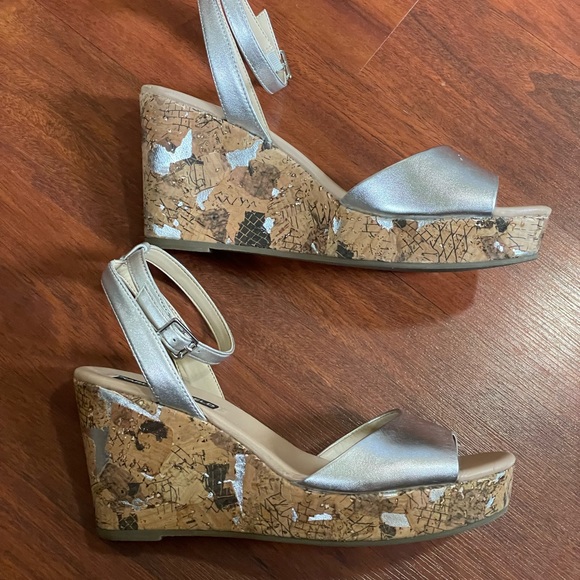 Karl Lagerfeld Carin silver leather cork wedge heel ankle strap NEW sz 10 metal - Picture 8 of 11